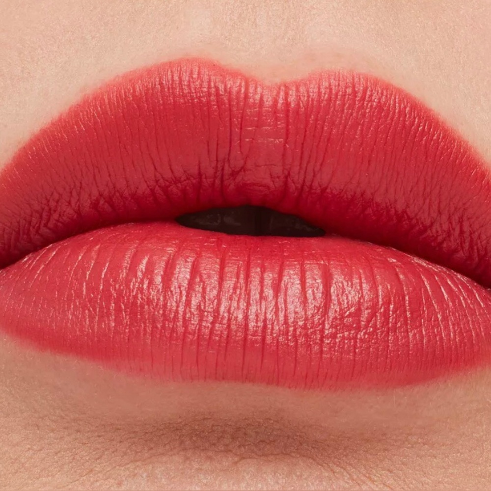 MAC Cosmetics Limited Edition Lustreglass Lipstick - A Little Curious - Picture 2 of 5